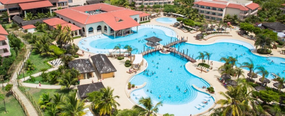 10 Resorts à Beira-Mar para uma Estadia Inesquecível no Brasil